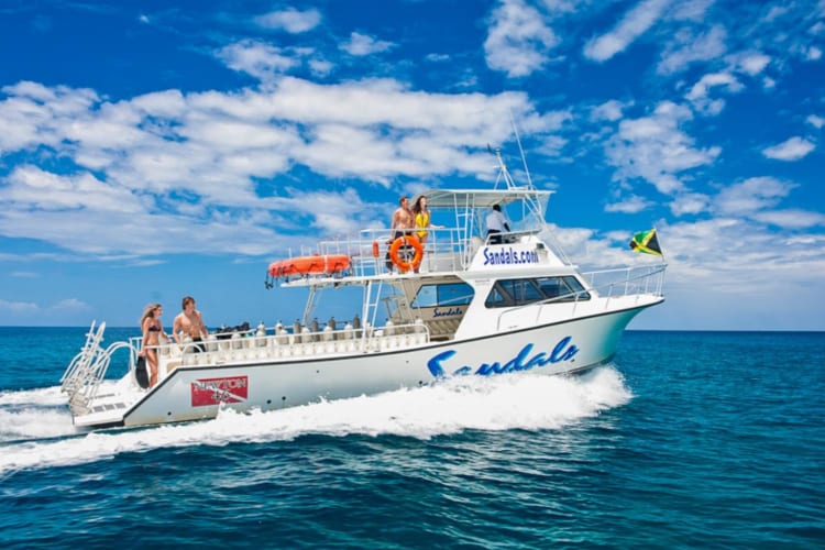 Scuba boat